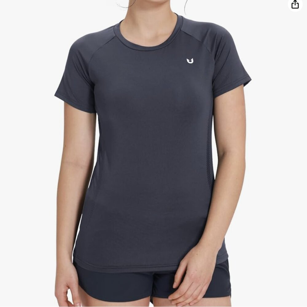 Worn 1x Northyard short sleeve running workout top L moisture wicking rash guard